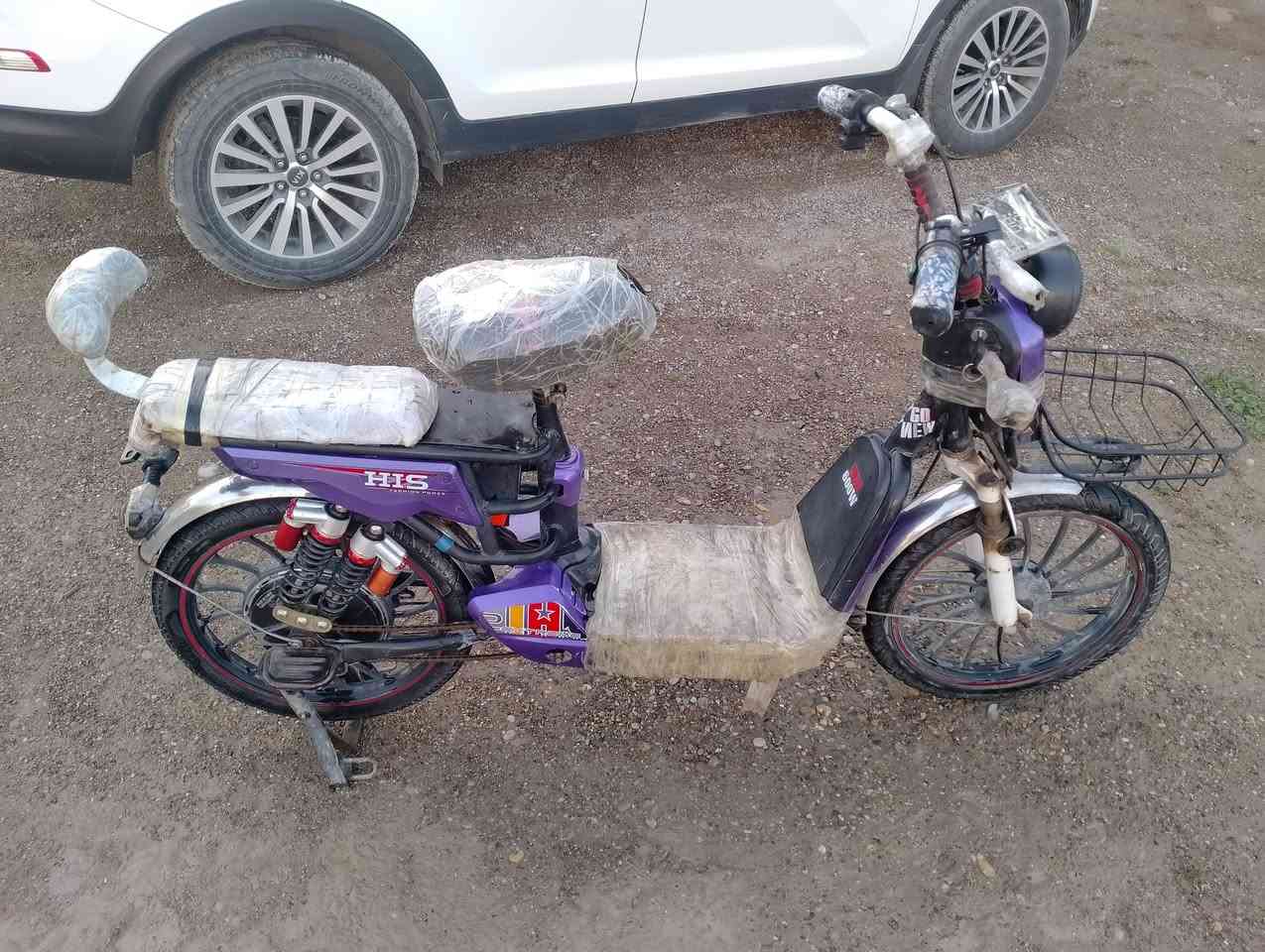 دراجة شحن 5بطاريات نص عمر موديل22 جاهز من كلشي السعر 190 وبي مجال العنوان ديالى دلي عباس الهاتف ***********
