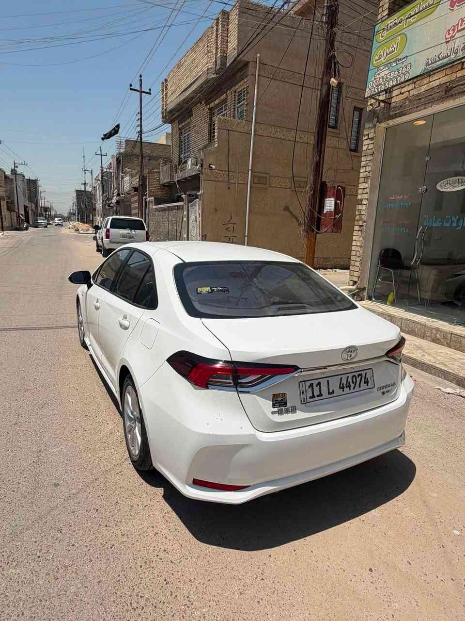 كورلا هايبرد 2025الشكل الخليجي مكفولة كفالة عامة داخل اسود جلد مدوشمة الارضية سيارة جديدة ماشية 25الف فول مواصفات فتحة سايد بريك كهرباء مكان الدورة ***********
