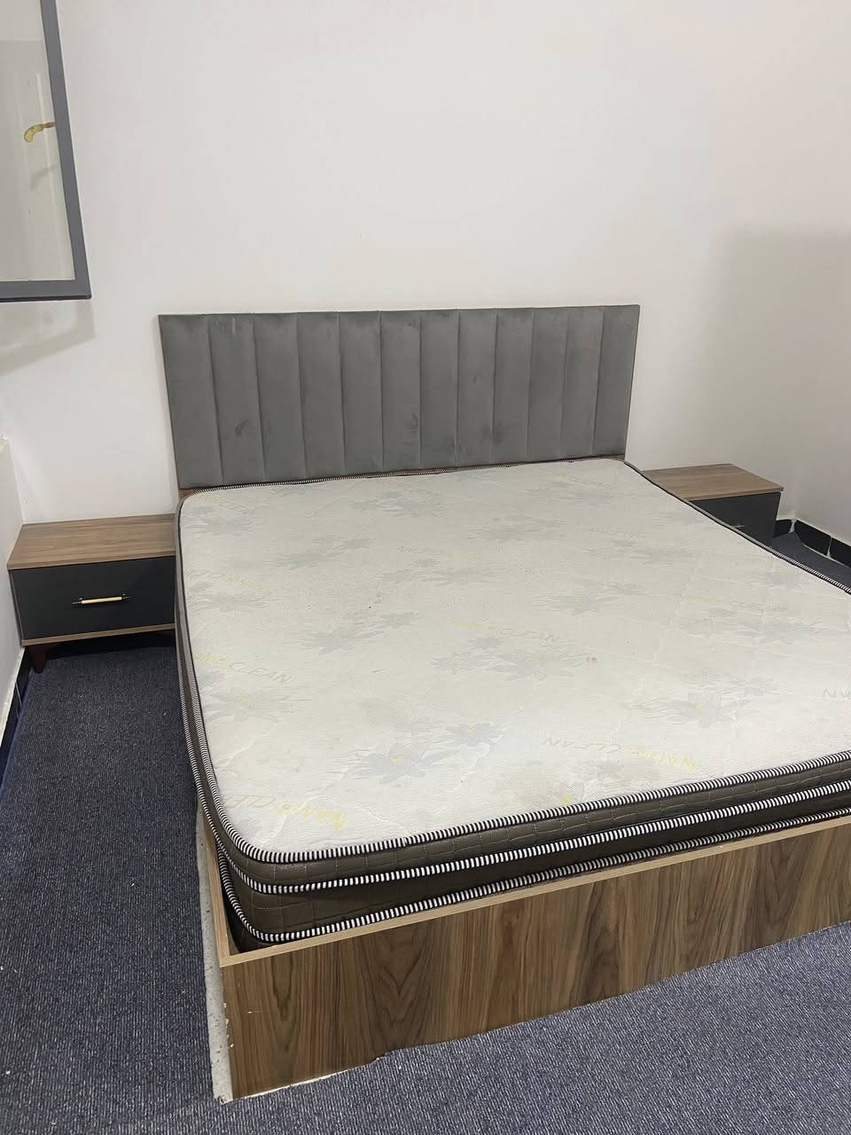 ***********
كلشي بسعره
