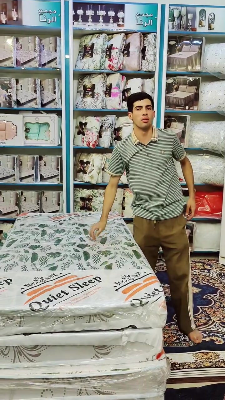 من مجمع الرنا المنزلي للمفروشات الطابق الثاني لمفروشات 🔥🌹 
توفر دوشك نفر واحد  
القياس 90//190
السعر  30الف 
لحجز واتساب الرقم 
***********
