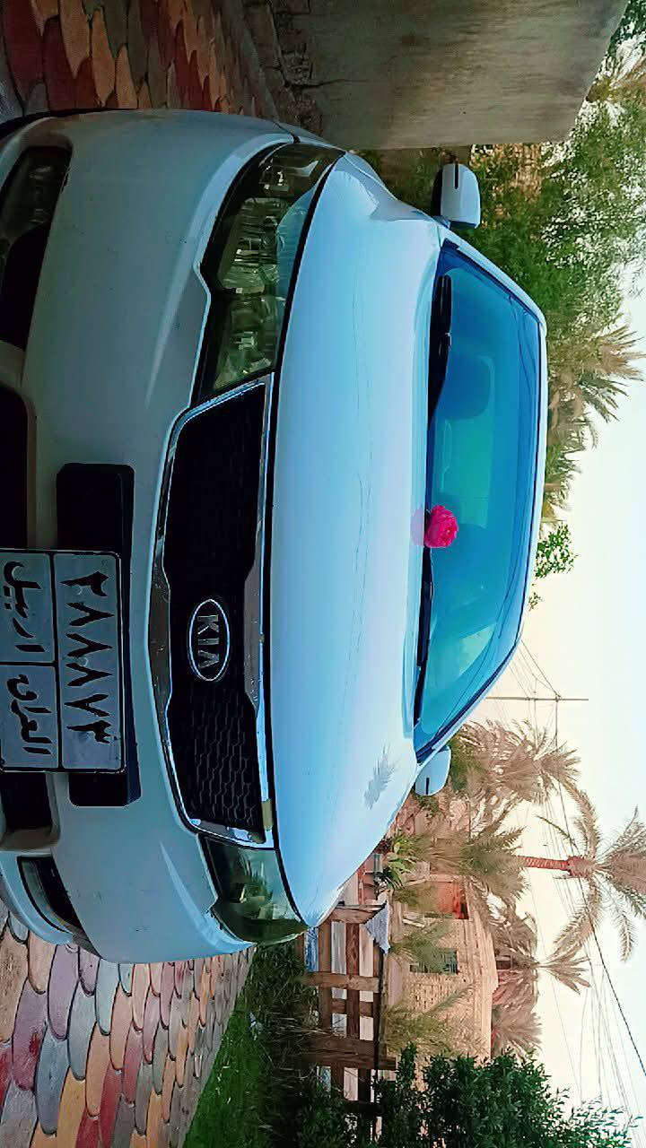 سيراتو موديل 2013 فول رقم اربيل القديم السياره فول عده البصمه 5ويل كب 4دسك اشاير بل مري فتحه تحكم ستيرن شفتات لا دركه شاشه مانع انزلاق نضام ايكو محرك وكير مكفولات لا تنقيص ولا تبخير حداديه 70بل ميه 
السياره بيه نص جاملغ خلفي فقط 
 السياره النجف الاشرف عباسيه السعر 105وبيه مجال 
رقم المبايل ***********
