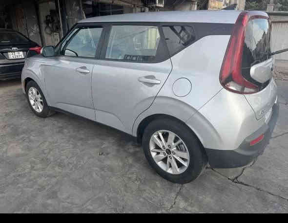 كيا صول 2020 للبيع
لون سلفر محرك 2000 دوش  رقم بغداد الدولي
سنوية ب اسمي 
مواصفاتها :
كاميرا
شاشه
توقف ذاتي  امامي خلفي
مثبت سرعة
تحكمات ستيرن جهتين
ابل كار بلاي 
منافذ USB
وضعية قيادة عادي+سبورت
وباقي المواصفات المعروفة عدا الفتحة والبصمة
گير ومكينة خير من الله مكفولة مكينه طابوكه جديده 
تبريد ثلج 
السعر 115 وبيها مجال جدآ بسيط 
مكاني بغداد الكرخ
***********
