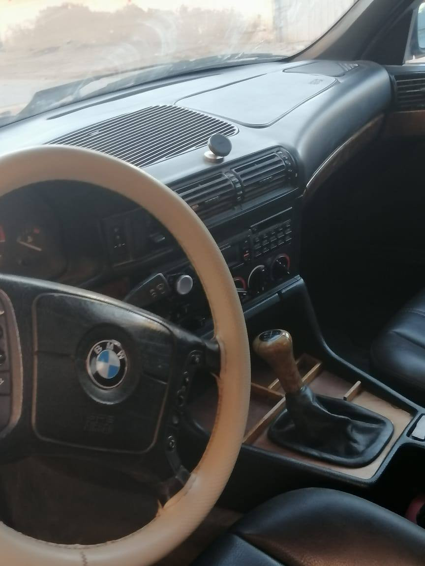 بي ام دبليو حجم 525 مكينه فانوس مكينه وكير جدد تبربدها شغال رقمها اربيل انكليزي سنوياتها لغايه 2030 موديل 1990 لون ماروني صبغ للجماليها مكان السياره نجف حي ابو طالب راعي السياره هم بل نجف موجود تريد مداور تريد وكالها سعرها 65 وبيها مجال رقمي***********
