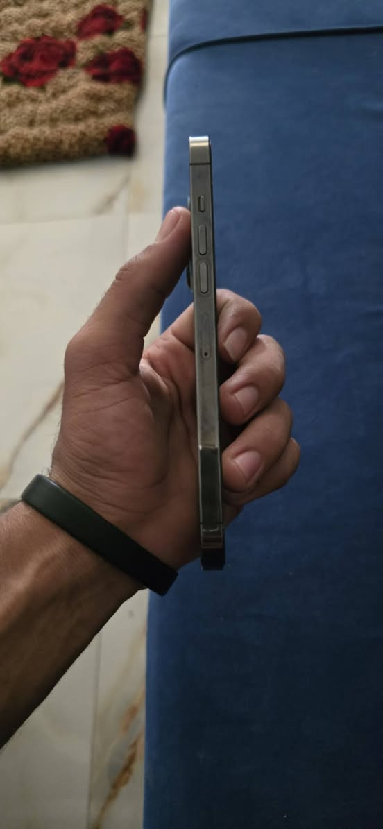🛑ايفون 13 برو ماكس.
⭕️ذاكره 256
⭕️اصلي وضمان
ونظافه كلش زينة 
🛑بطاريه83%🔋
⭕️للبيع فقط
🛑مامفتوح وتر بروف
🛑ملحقات كامله
السعر 825 الف
وبي مجال  
 
*********** واتساب

