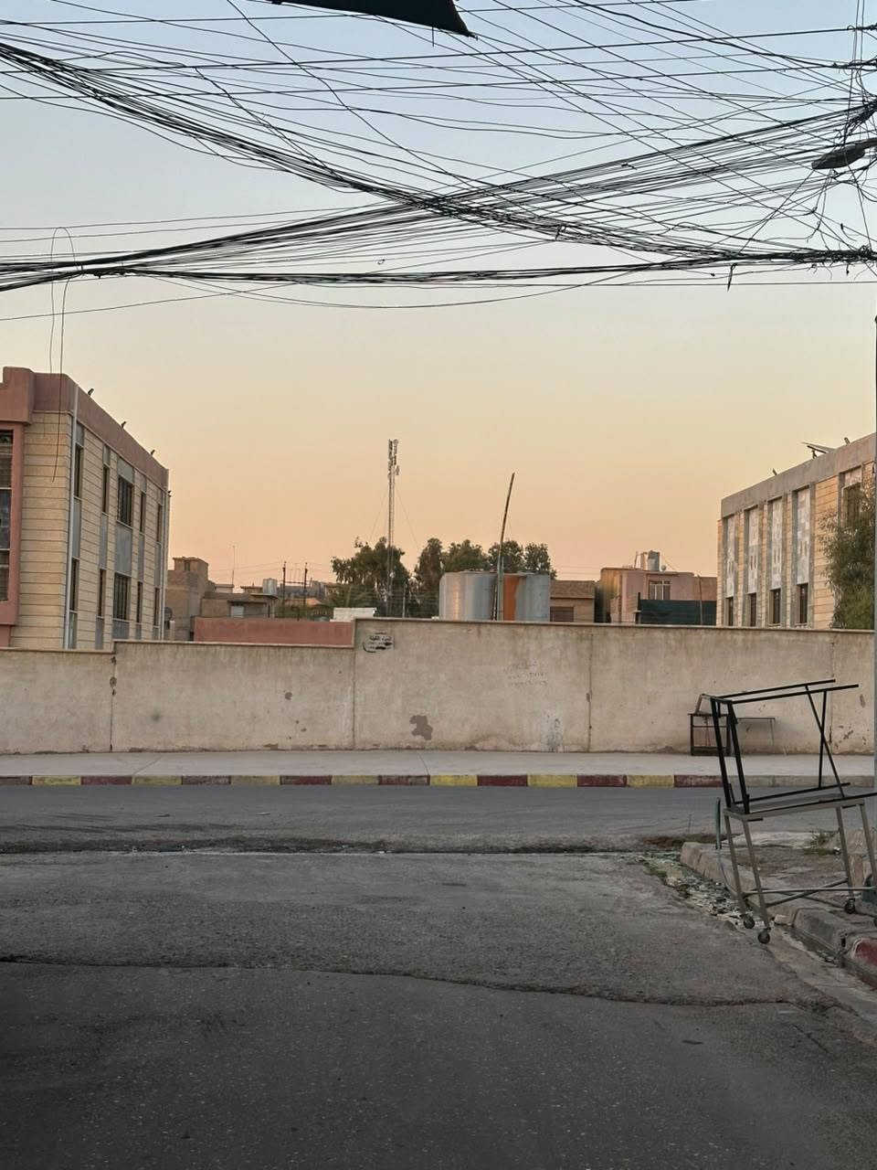 دار للبيع أو للمراوس  في حي الزهراء المدخل الأول 🌐
مساحه 100م 📐📏نزال 20 واجه 5🖌
للمراوس في منطقه حي السماح فقط ❓❓❓
🏫مكتب قصر الرياض للتجاره العقارات 🏫
📍تجاري ! سكني! زراعي! أراضي اقصاد! 📍
💥مقاولات عامه لجميع الأصناف كوادر ممتازه 💥📏📐
🖌نستقبل جميع الأراضي! والدور! والتجاري! والدوانم ! 🖌
                ❓( في مدينه الموصل حصراً) ❓
🏙يوجد لدينا أرضي ودور ب أسعار مناسبه 🏙
🌐موقع المكتب موصل حي السماح الشارع العام مقابل مدرسه صفوه المرسلين المدرسه الصينيه مكتب قصر الرياض للعقار 🌐
📞للتواصل والاستفسار اتصل ع ارقام التاليه 📞
📍***********📞
📍***********📞
📍***********📞
📍*********** 📞
📍*********** 📞
