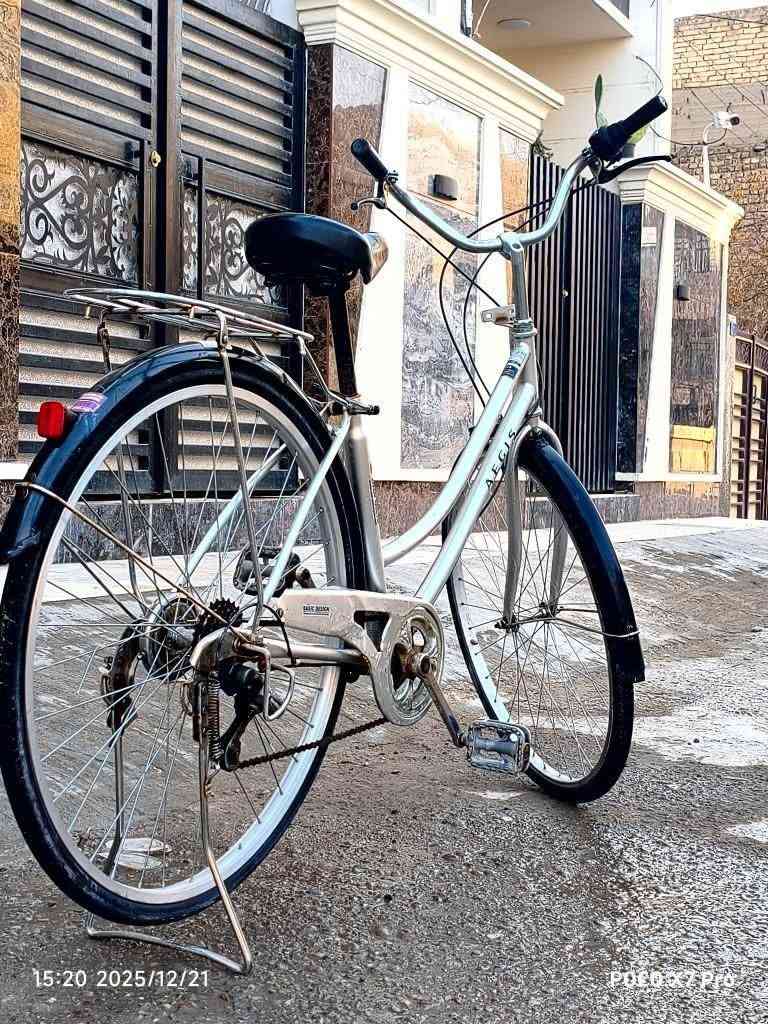 حجم 27
اعرض سعرك
ياباني
الموقع قرب جامع المحسن 
متوفر توصيل
للتواصل *********** 
#الامين_الثانيه #بغداد #بايسكلات #العراق
