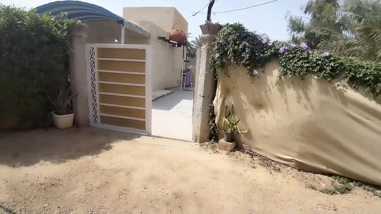 بيت لبيع مع قطعه
مساحه الكليه 600م
البيت يحتوي على 
غرف نوم (2)
هوال  مطبخ 
واستقبال
العنوان بابل قضاء المحاويل 
يبعد عن شارع حله بغداد ٢٠٠م
خلف معارض المحاويل 
👈 سعر 👉 ٦٥ مليون
متواجدين على الأرقام التاليه 
***********
