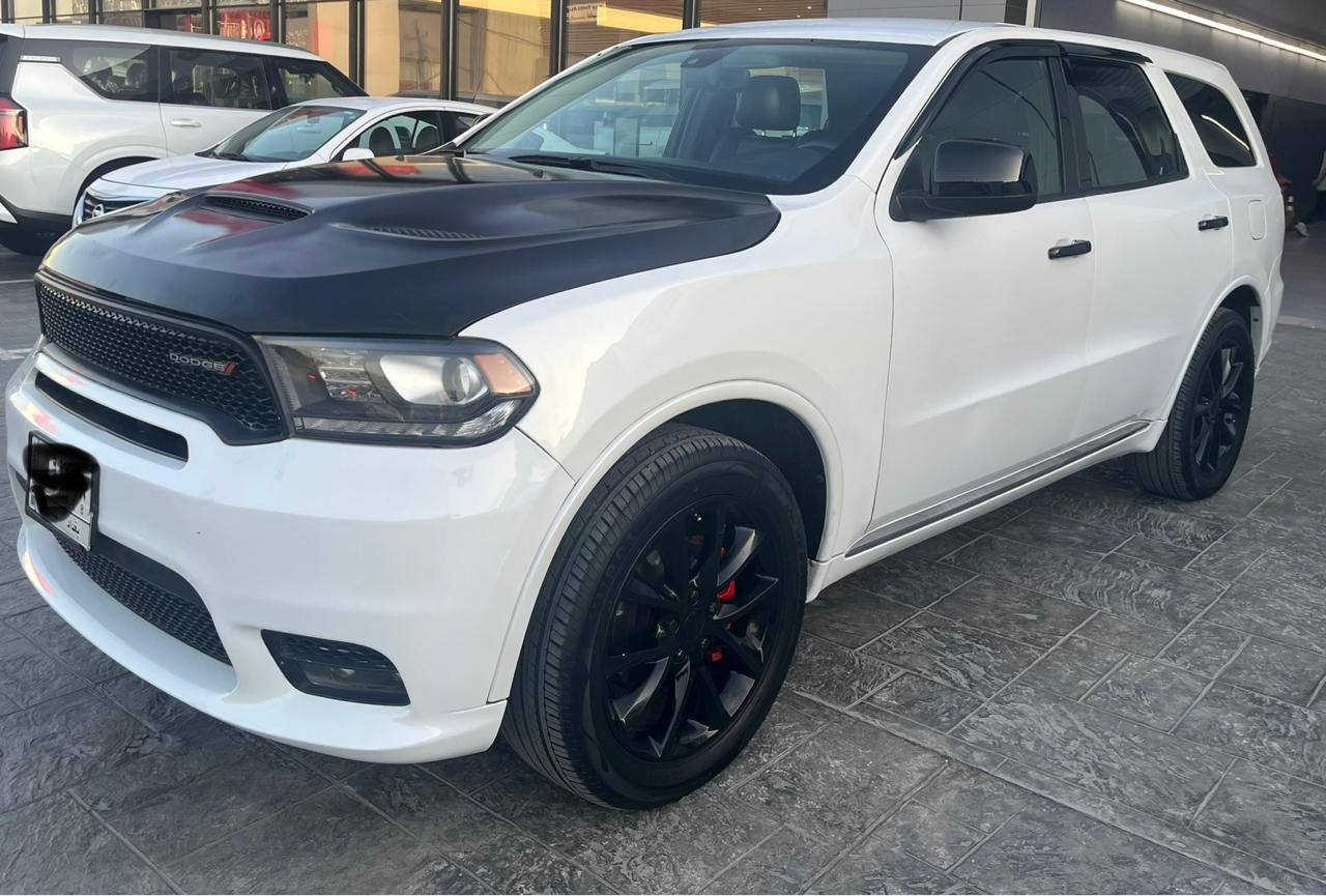 السلام عليكم
دوج دورنكو رقم بغداد 
٢٠١٩ sxt 
كشنات جلد وكهرباء 
٧ راكب ٣ قطع تبريد 
بصمه تشغيل وابواب وتشغيل عن بعد 
محرك ٣٦٠٠ كفاله علبلاد مامفتوح 
كير طياره
ويل كب gt
ماشيه ٧٣ الف حقيقي 
غرفته جديده لوك 
حادثه موضح بلصور بنيد مبدل للتحديث فقط بجم مكفول ومن اجتي من امريكه بيه جاملوغات خلفيه كلير وشويه بلباب بس كفاله من دكه جاكوج ومعجون 
سعره ٢٠٠ وبيه مجال بسيط حك الجيه 
مكاني صلاح الدين بلد 
***********
