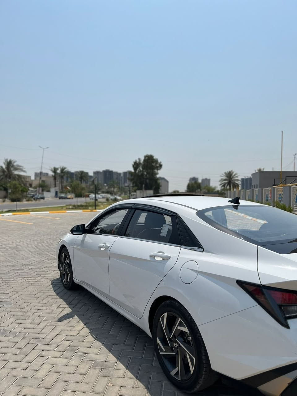 هونداي النترا تجميع صيني 2024
لون ابيض 
فول 1/1
 بدون صبغ بدون تعديل  حتى لدعاميات بشرط جديده لووك مواصفات فول بصمه سلايت ليد امامي لايت زنون حساس امامي وخلفي كشنات جلد تبريد قطعتين اشاير بالمرايات ويل كروم شاشه كامره تحكمات مثبت سرعه 4وضعيات قياده مرايات شفط تحكم لايت دشبول الكتروني بريك بصمه بعد بيه مواصفات سياره عل وضع الشركه بشرط كبر ومحرك كفاله صدر تايرات عل وضع لشركه دهن فلاتر جديد تراي مال سياره زيرو محرك 1500دبل نوزل كلش اقتصادي تبريد ثلج كير محرك تبريد كله بشرط عل وضع لشركه كتلوكات سبير عدا كله بلاد ماشيه 30  سنويه هزه جديد مكان السياره بغداد حي الحسين
***********
***********
