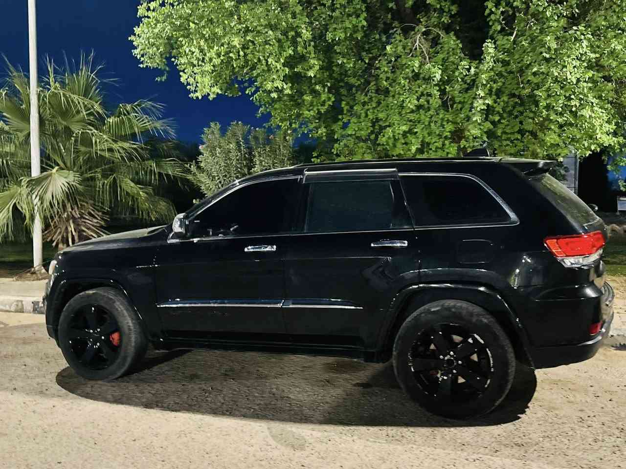 جيب كراند شيروكي 2015 بغداد تحويل مباشر للاستفسار ***********
