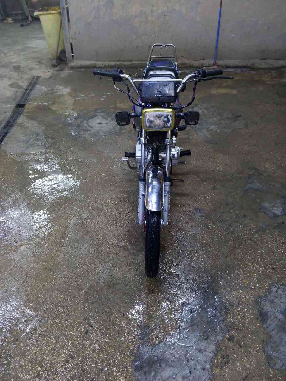 للبيع نامه برو 5 كير سلف أوراق سكنر بسمي مويل 23 طالعه بل 25 نظافته شوفت عينك دراجه جديده كفاله عامه شرط الفحص جاهزه من كلشي الشراي يتصل مكاني كربلاء الاتصال *********** فقط
