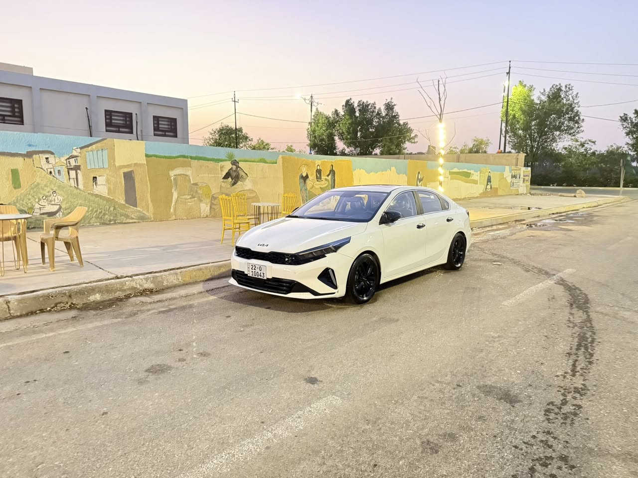 السلام عليكم K3 موديل 24 ماشيه 27 ضرر فقط صندوق صبغ فول مواصفات  مكاني ديالى السعر 137 تواصل ***********
