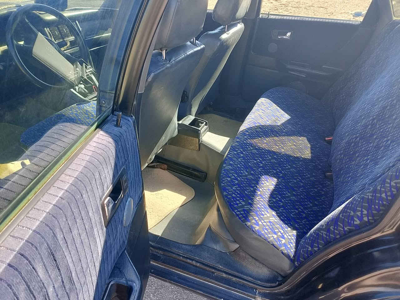 السلام عليكم اودي موديل 92 جاهزة مكينة وكير وكهربائيات منضومة زنون مشروع وطنية بسمي  سنوية ل30 السعر 37وبيهة مجال العنوان البصرة تنومة رقم الهاتف ***********
