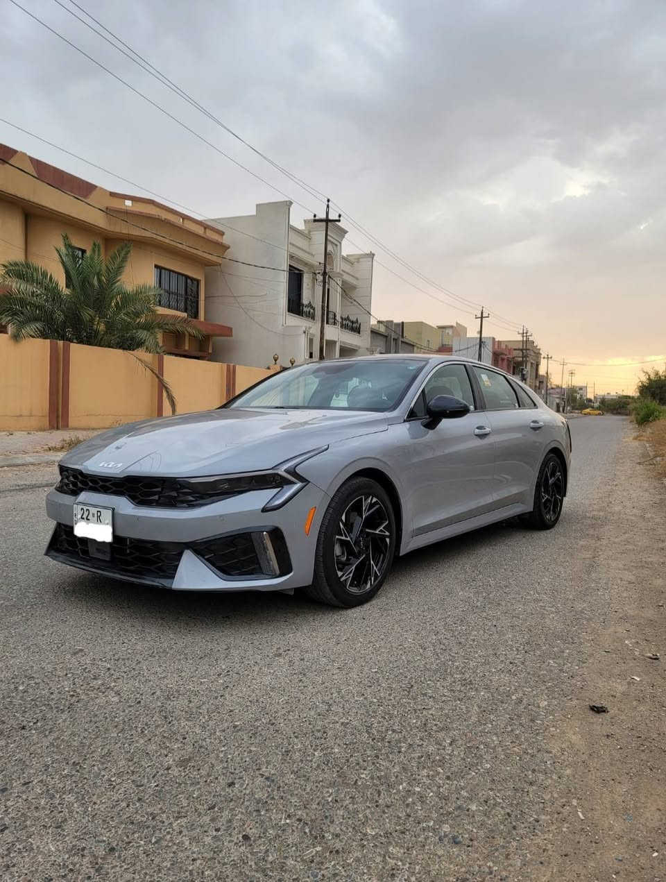 السلام عليكم 
للبيع كيا K5 GT Line موديل 2025 وارد امريكي 
فول مواصفات للاخير ماشية (7500) كيلو متر 
رقم اربيل بااسمي ترقيم جديد وهزة جديدة
الحادث جاملغ الامامي جهة اليمنة وشبر من حافة البنيد صبغ  ايرباك تكمة وكشن فقط
المواصفات 
بصمة وتشغيل عن بعد
فتحة بانوراما
المحرك 2500 تنفس طبيعي
كير 8 نمر
كشنات جلد
كشن كهرباء + تدفئة كشنات 
تدفئة ستيرن 
رادار امامي وخلفي وجانبي 
نقطة عمياء 
قيادة ذاتية وتحديد مسار 
شاشة كبيرة متصلة 
ابل كار بلي واندرويد اوتو واير ليس 
داخل احمر بلادي 
حساسات امامي وخلفي 
كامرا خلفية 360 درجة
وباقي المواصفات المعروفة

السعر  (222 ورقة) وبيها مجال مكاني بغداد 
للاتصال *********** محمد
