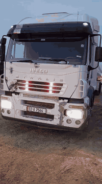 سياره للبيع افيكو ستارلس صهريج گدام العين موديل 2003 سياره بسمي شرط تحويل سياره جاهزة من كلشي تراي البصره التانكي دناگير صيني فتحتهن شحمتهن ودكيت بنزات وما طلعت بيها لأ صرف ولا نفخ شرط انطيك گير ومكينه +طخم تاير جديد للرأس وزوجين جديد للتانكي +تصريح أمني بل سياره عضم 
السعر: 175$ 
التواصل على رقم الهاتف وبي واتس 
***********
