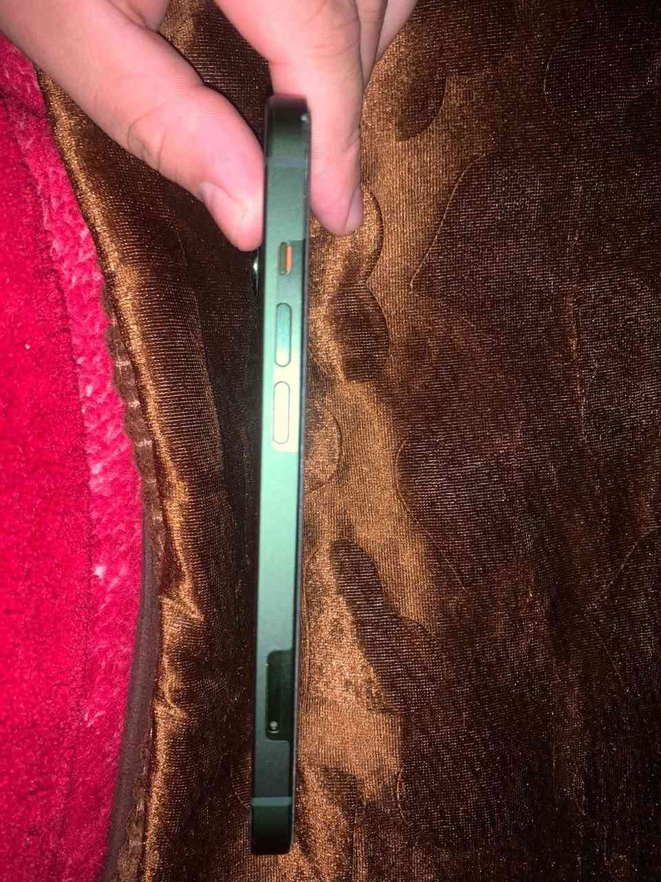 سلام عليكم ايفون 13عادي ذاكره128نضافه 98شرق اوسط نموذج Mبطاريه 91بلاد بغداد مدينه الصدر شارع الفلاح  *********** السعر425 وبي مجال الطيبين🤍
