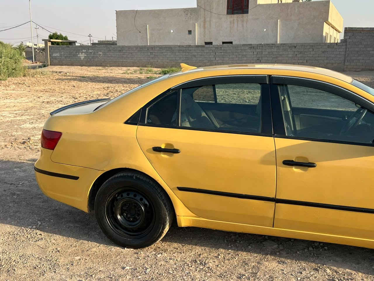 السلام عليكم سوناتا تسعه كندي حادثها جاملغ خلفي وخشم الجاملغ الامامي بدون دواخل كير محرك كفاله منضومه غاز بعدها بل الضمان سياره جاهزه من كلشي كبل للشارع ربع ما تصرف عليها 
سنويه ل30 خطها جوال مصفره هيئه وغرامات ب اسمي  تحويل ثاني يوم سعر 95وبيها مجال حگ الجيه اتصل 
***********
