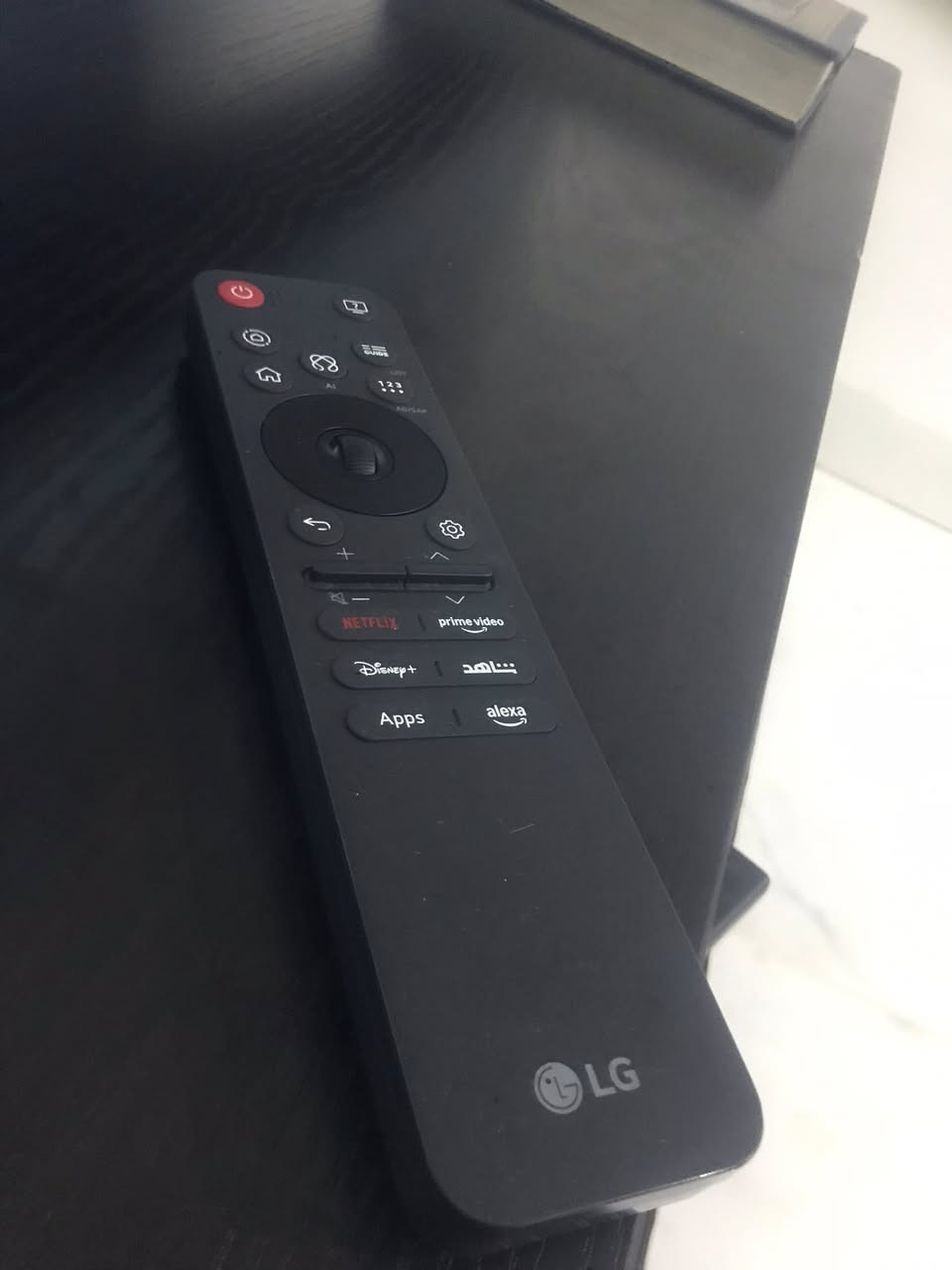 شاشة LG حجم 43 الأصلية من الوكالة
ريموت ماوس 
فول HD 
4K حقيقي
تدعم الذكاء الاصطناعي Ai
كل القنوات على شاهد بدون ستلايت 
وهواي مواصفات ما ذاكرهن + LG معروفة بـ مواصفاتها🤍
السعر 300الف وبيها مجال للطيبين🤍
المكان دارتو❤️


**إذا كنت صاحب هذا الإعلان وتريد حذفه لأي سبب، رجاءا أرسل رسالة إلى الدعم الفني**