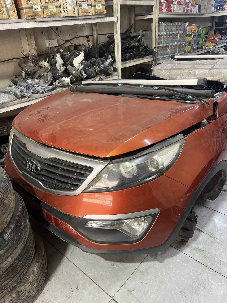 السلام عليكم  وصول حاويه ادوات  سبورتج وتوسان خليجي الوان مطابقه  بدي وميكانيك كلشي كامل من الدعاميه الاماميه للخلفيه 
البياع الحي الصناعي الشارع الثاني 
***********
