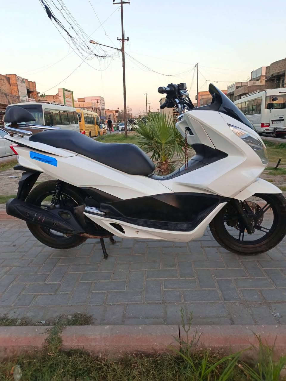 الجيل الثاني ماشية 36الف مكفولة كفالة عامة 
رايدهه ب15وبيهه مجال بسيط عنواني مدينة الصدر 
***********
