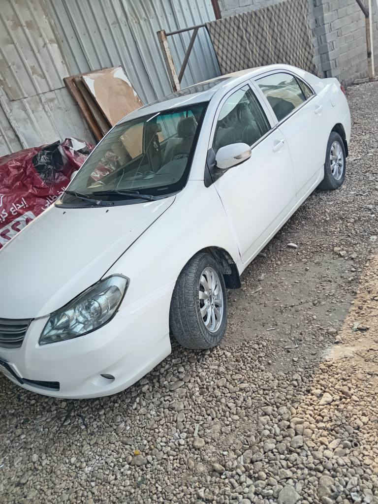 بيوايدي موديل ١٢ بدون ظربه ولا معجون.. صبغ بنيد واطراف الجاملغات.. ملكوطه.. سياره كير ومحرك وحداديه دواخل جديده فتحه تحكم.. تايرات سعرها ٤٩ ورقه او مراوس مجال بسيط.. مكانها كربلاء حي العامل مالكا يداوم في كربلاء يسكن بغداد ت ***********... ***********... كربلاء, العراق
