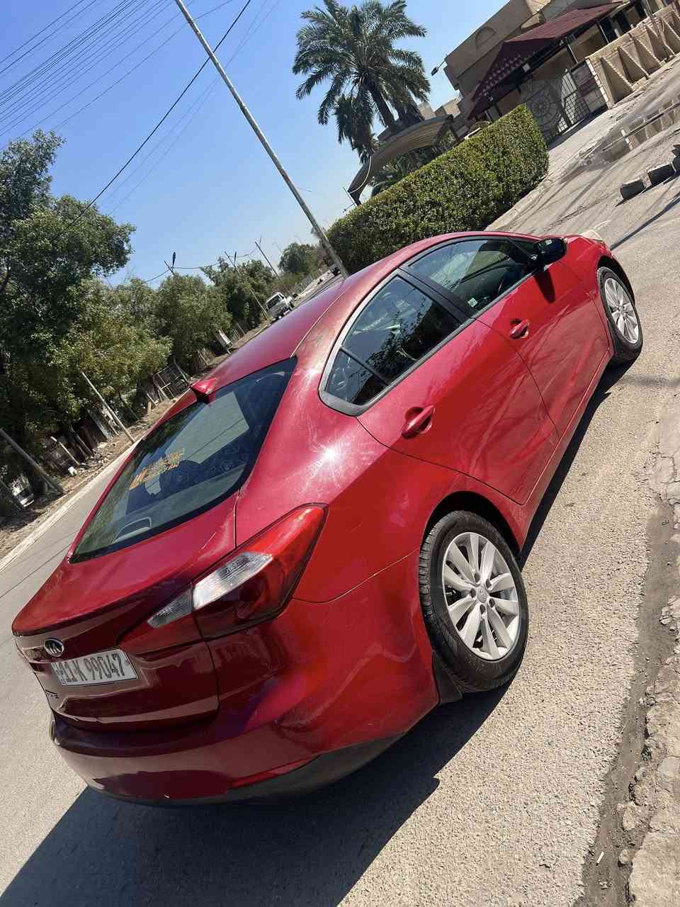 فورتي 2014 وارد امريكي حادثها جاملغ وبنيد صبغ بدون تبديل بدون ايرباك شاصي مكفول زلغ مابي مكينه 1800 دوش رقم بغداد كير مكينه مامفتوحات ومكفولات من كلشي لاتبخير لا تنقيص سياره نضيفه جان عليها فابلون ببتكمه وشايلي وطابع اثر الفابلون عل تكمه غير شي مابيها سياره عارضها 93  مجال بسيط
مكاني بغداد الجديده شارع المسبح 
***********
