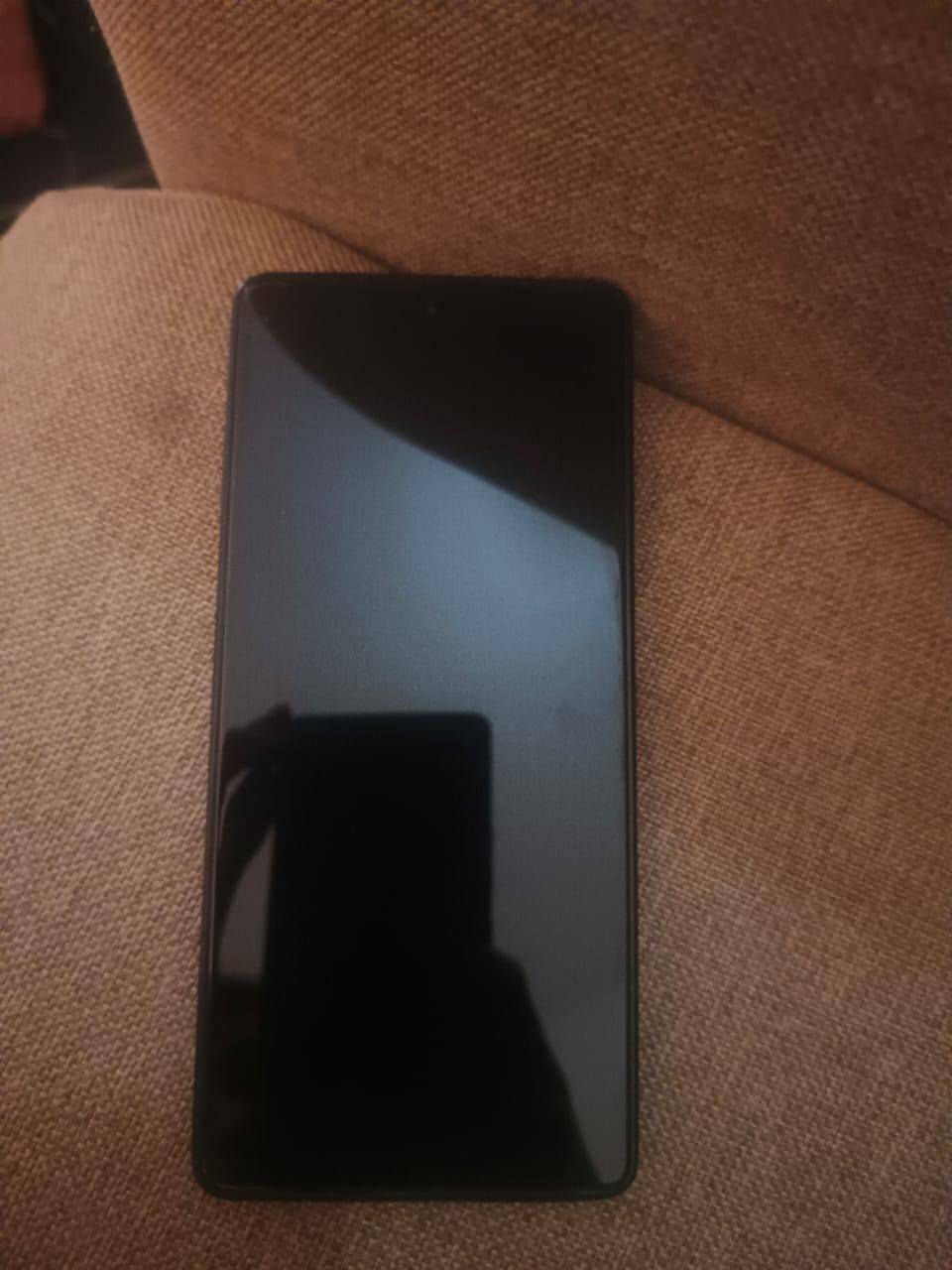 السلام عليكم للبيع تكنو بوفا 6 برو 5g الجهاز مستعمل فقط 5 أشهر جديد ممتاز جدا في الألعاب والمحاكيات يدعم تغير صوتك أي لعبة 120فريم اضاءة خلفية موضح في صورة نظام 15.1 أحدث نظام ذاكرة 256 عشوائية 12+12 بلاديه بطارية 98
الجهاز جديد كامرة خلفية 108بكسل أمامية 50 بكسل يدعم 4k الجهاز شغال من كل النواحي من ألعاب من عمل من أي شي ملحقاتة سماعه +شاحنة+كارد شحن سعرة 20الف +ملصقات سعر الجهاز 170الف وبيه مجال العنوان بغداد الجديدة حي الخليج العربي رقم الهاتف المحمول ***********
