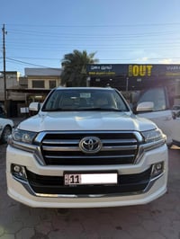 للبيع  تويوتا لاندكروز كراند تورنك 2019  GXR V6  السياره مكفوله بدون ص...