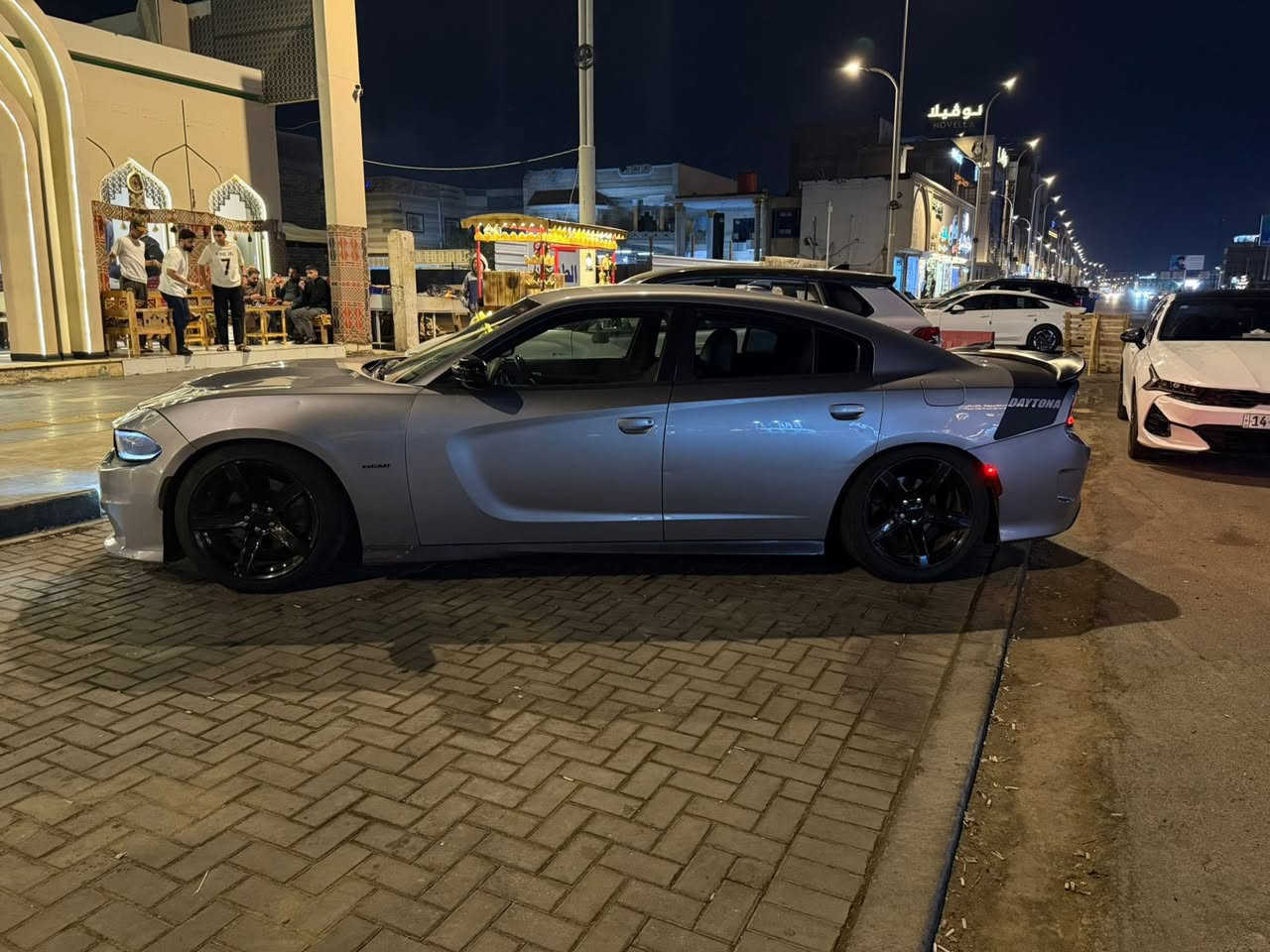 السلام عليكم
تحويل مباشر
للبيع دوج جارجر RT 
موديل 16 اصل اصل
لون سلفري
مكينه 5.7 هيمي 
فولل عده الفتحه
تشغيل عن بعد
تو ويل شاشه كبيرا كامرا خلفيه تحكم ستيرن مثبت سرعه 🔂
بصمه تشغيل دخول ذكي 🗝️
مقاعد جلد تدفئه  🥵وتبريد ❄️
ويل RTقياس20 🛞
سماعات الباين 🔊
كزوز دبات سود طرب حلو🔥
ماشاءالله العينه طافيه ولا سيرفس مشتغل 
ماشيه 158 الف كيلو متر

السياره حادثها جاملغ +بنيد بدون شواصي ولغود حادث سطحي 
ايرباكات سلميه بس الدشبول ضارب
السعر 180 وقابل للتفاوض
البصره الطويسه
للستفسار ***********
