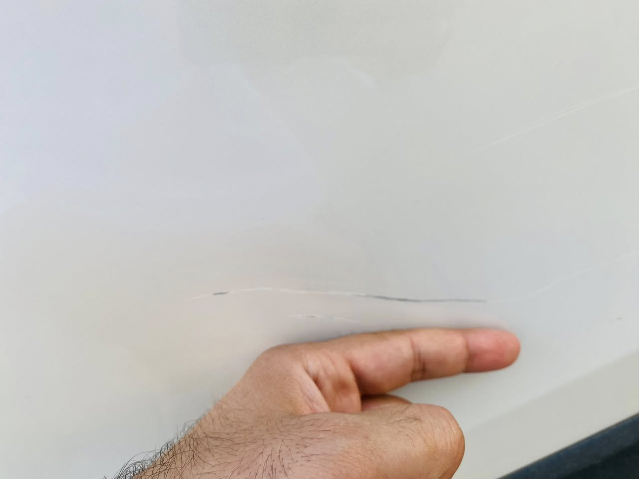فرونت لندر موديل ٢٠٢٥ ماشية ٢٢،٠٠٠ بيع مستعجل ٢٦ مليون و٥٠٠ قفل بيها شدخ بسيط فقط الموجود بالصورة مكاني الانبار فلوجة للتواصل على الرقم ***********
