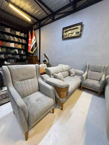 🎉 مفاجأة الموسم!
بدل1450 ألف صار السعر980  ألف فقط ✅

🪑 #تخم كامل 10 مقاعد –6 قطع:
قنفتين ثلاثية +4 كراسي + 4 كوشات هدية 🎁
📦 نبيع بسعر الجملة – وكل الموديلات والألوان متوفرة (شوفوا الصور للنهاية)

✨ المواصفات:
1️⃣ إسفنج مميز – ضغط عالي أول طراز
2️⃣ جام روسي + مقعد سير اصلي
3️⃣ قماش قديفة تركي أصلي أو كتان تركي أو تربروف حسب اختياركم
4️⃣ ضمان حقيقي 5 سنوات

🚚 التوصيل:
بغداد الكرخ  25 ألف + الرصافه 35 الف فقط،
والمحافظات بأسعار رمزية ومع سيت كامل

⚠️ ملاحظة: أي اختلاف بين الصورة والحقيقة يحق للزبون يرفض الطلب ويرجعه بوجود السايق

📩 للحجز والاستفسار:
راسلونا عالصفحة أو على الواتساب:***********
*********** : ***********
📍 العنوان: بغداد – الدوره شارع المعلمين قرب السقيفه

---
