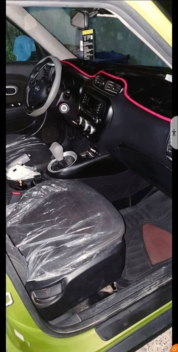 السلام عليكم كيا صول موديل 16 مكينة 2000 سيارة كلين وسونار موجود بلمنشور ماشية 85 الف ميل سنوية 31 هزة جديدة
هذا رقمي *********** اتصال او واتساب
سعر 125$
