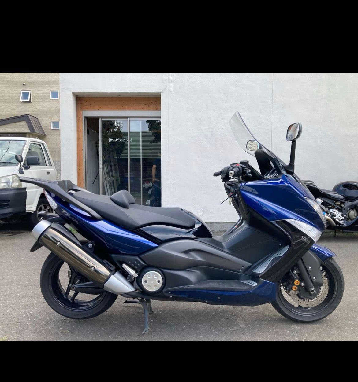 السلام عليكم 
دراجة تي ماكس 2011وارد يابان سويجات ثنين سكيورتي دراجة كفاله عامة من كلشي ماشيه 23الف السعر37 وبيها مجال بسيط شراي تصل ع رقم***********
