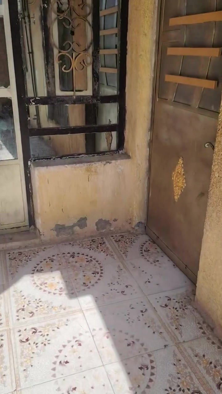 بيت لليجار في العبيدي شارع مدرسة العابد يبعد عن الشارع العام 300 متر  ***********
