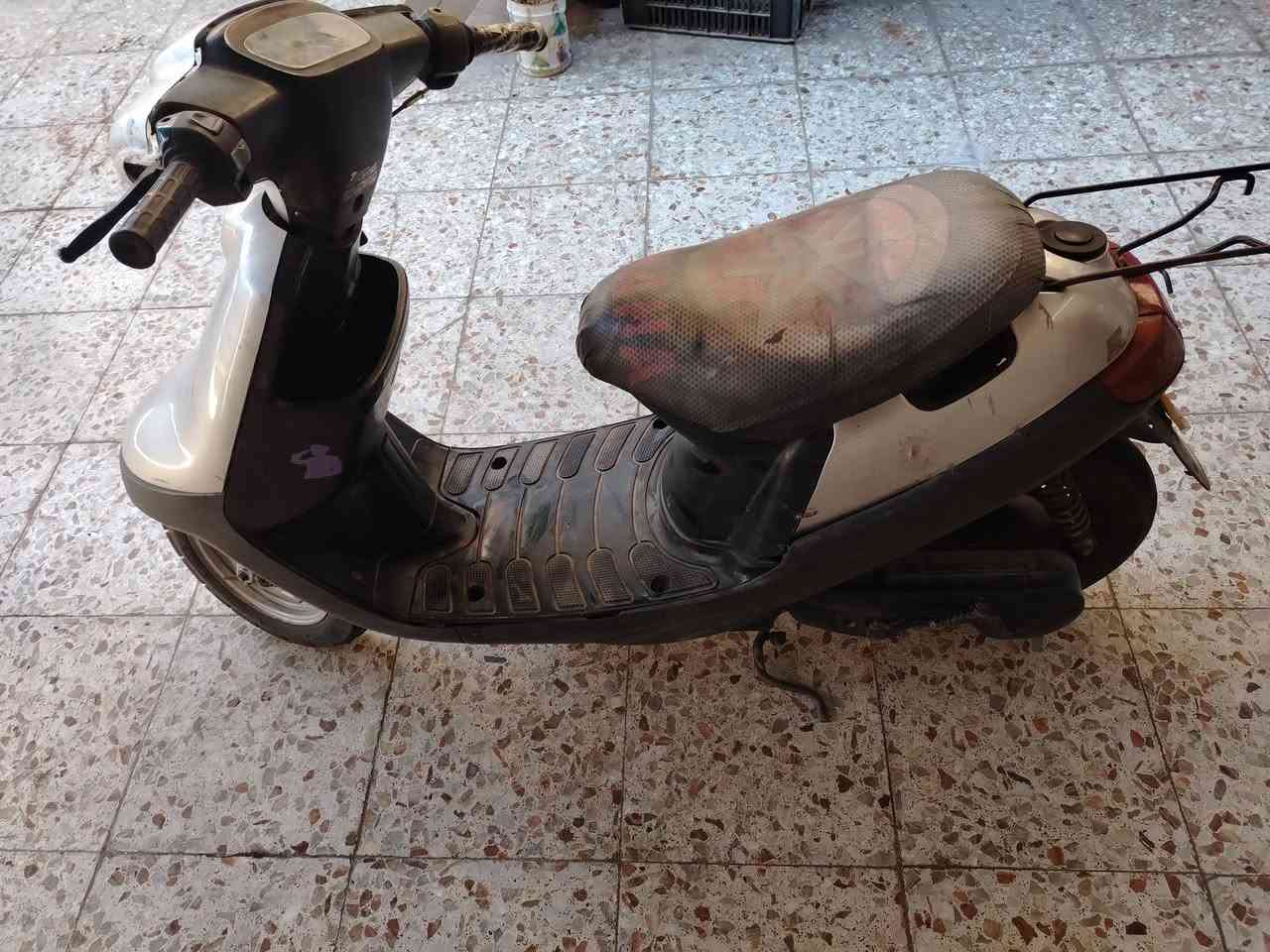 السلام عليكم
دراجة ٦٠ بطة للبيع نكرة هندر ب١٢٥ الف قفل مكاني بغداد البياع ***********
