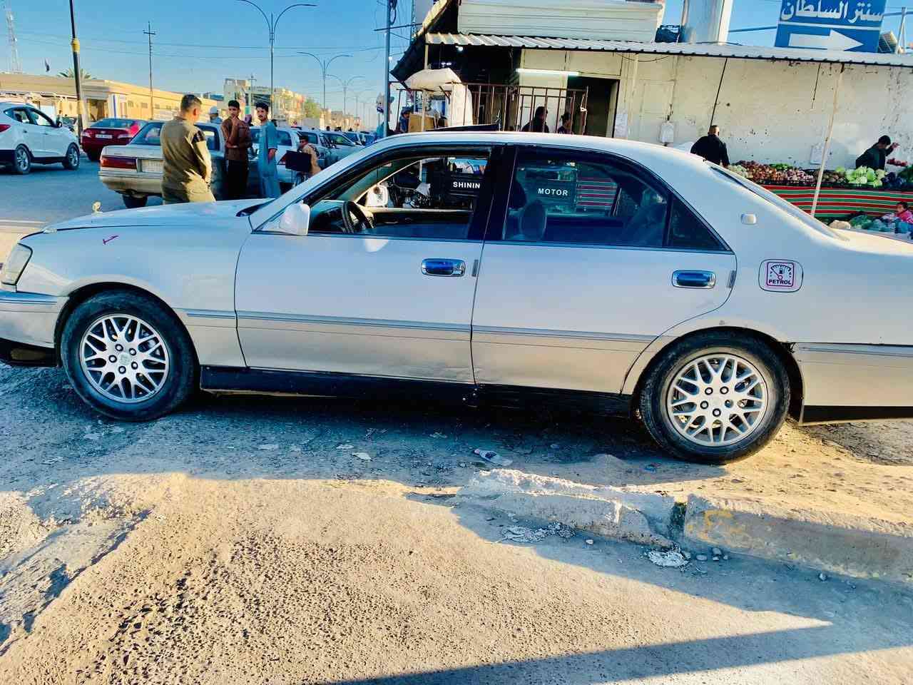 ملكه ادوات كير محرك فيفيتي شرط 2500
كهربائيات كله شرط 

صدر جديد طخم تايرر جديد سياره ما تحط عليه ربع سعر25 وبيه مجال ترهم مراوس حسب القناعه وذا اكو. بي ام اروس 

عنواني شركاط***********
