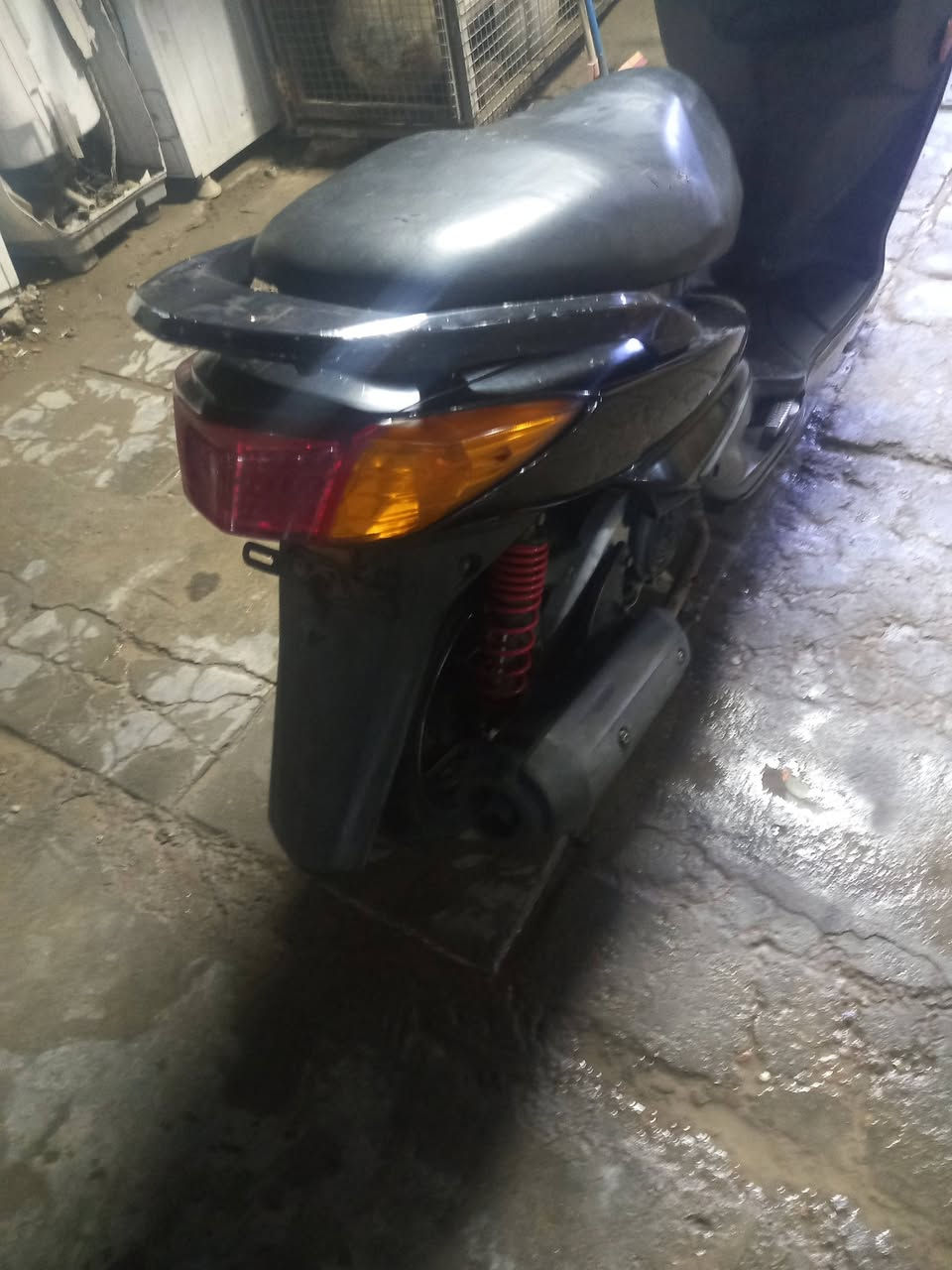 دراجه سكنز فحل نوزل طلاعات للبيع الدراجه نضيفه مثل ماموضح بالصور 
الكاظميه جكوك السعر٧٠٠ وبيها مجال حك الجيه ***********
