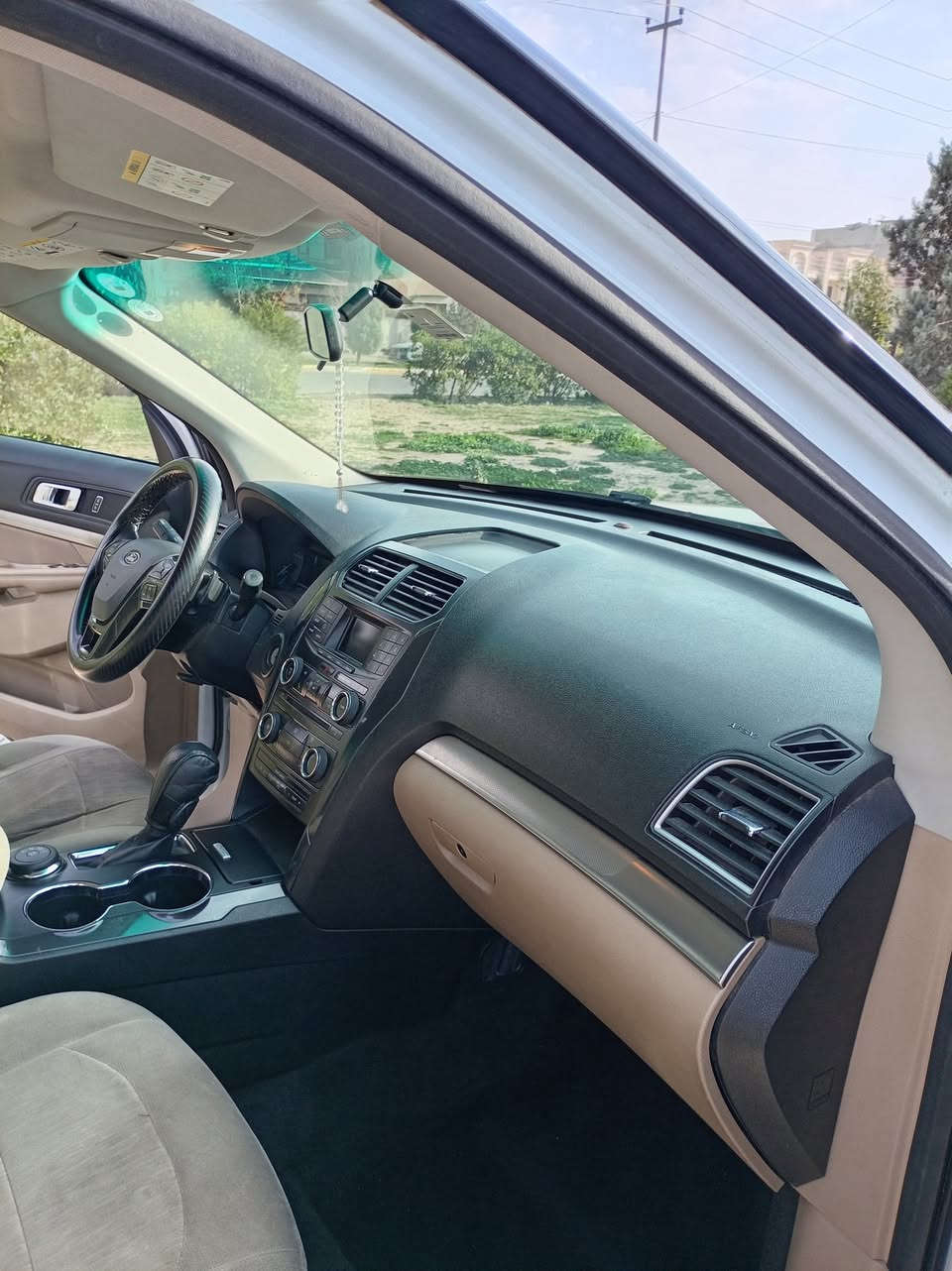 فورد ابیض  ثلجي، مودیل 2016، کلین تایتل، رقم اربیل، ماشیة 102.000klm، سیارة نظیفة، كیر اتوماتیك، 7 راكب، 6 سلندر، ویل نیكل، السیارة موجودة باربیل، سیارة جاهزة مابیه اي نواقص، السعر 19.300$، للاتصال *********** واتساب...
