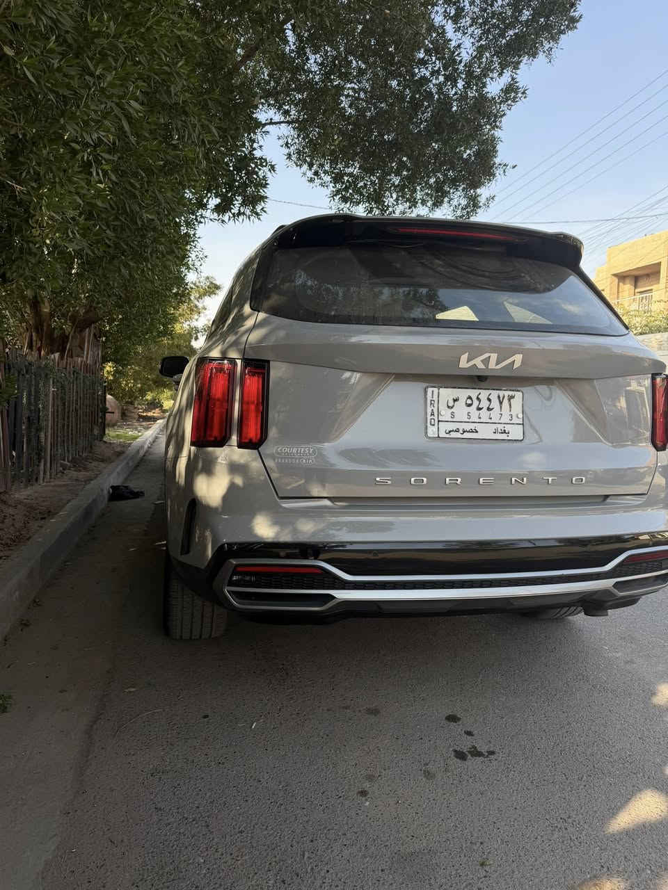 سلام عليكم جميعاً .. سورنتو موديل 22 محرك 2500" تيربو.. vip فول للاخير 6راكب :. بغداد كلها ليبل واحد السياره بنيد ودعاميه صبغ شرط كفاله الداخل من الرصعه مو من الحادث بحاله الوكاله ماشيه 28الف .. للبيع  لجاد والشراي الاتصال***********
