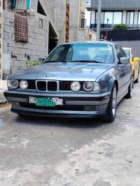 بي ام دبليو 525 • BMW 525 • بي ام دبليو موديل 1989 • سيارة رياضية • سي...