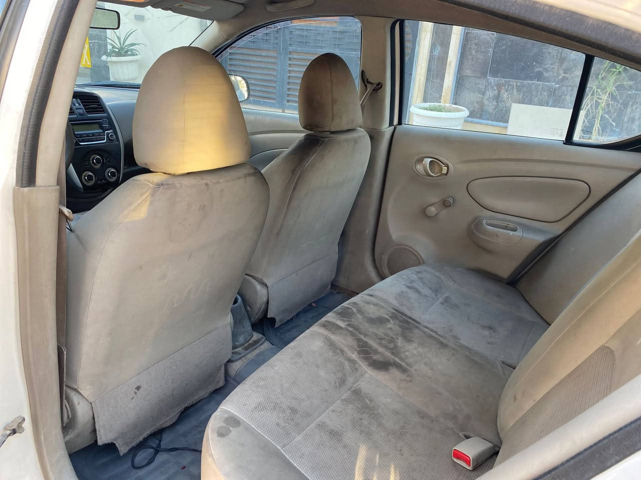 السلام وعليكم سني هندي موديل 2020 سيارة مال بيت خير من الله تبريد ثلج ماشية 132 حقيقي مكان السيارة بغداد السعر110 الرقم*********** غير متواجد على الفيس
