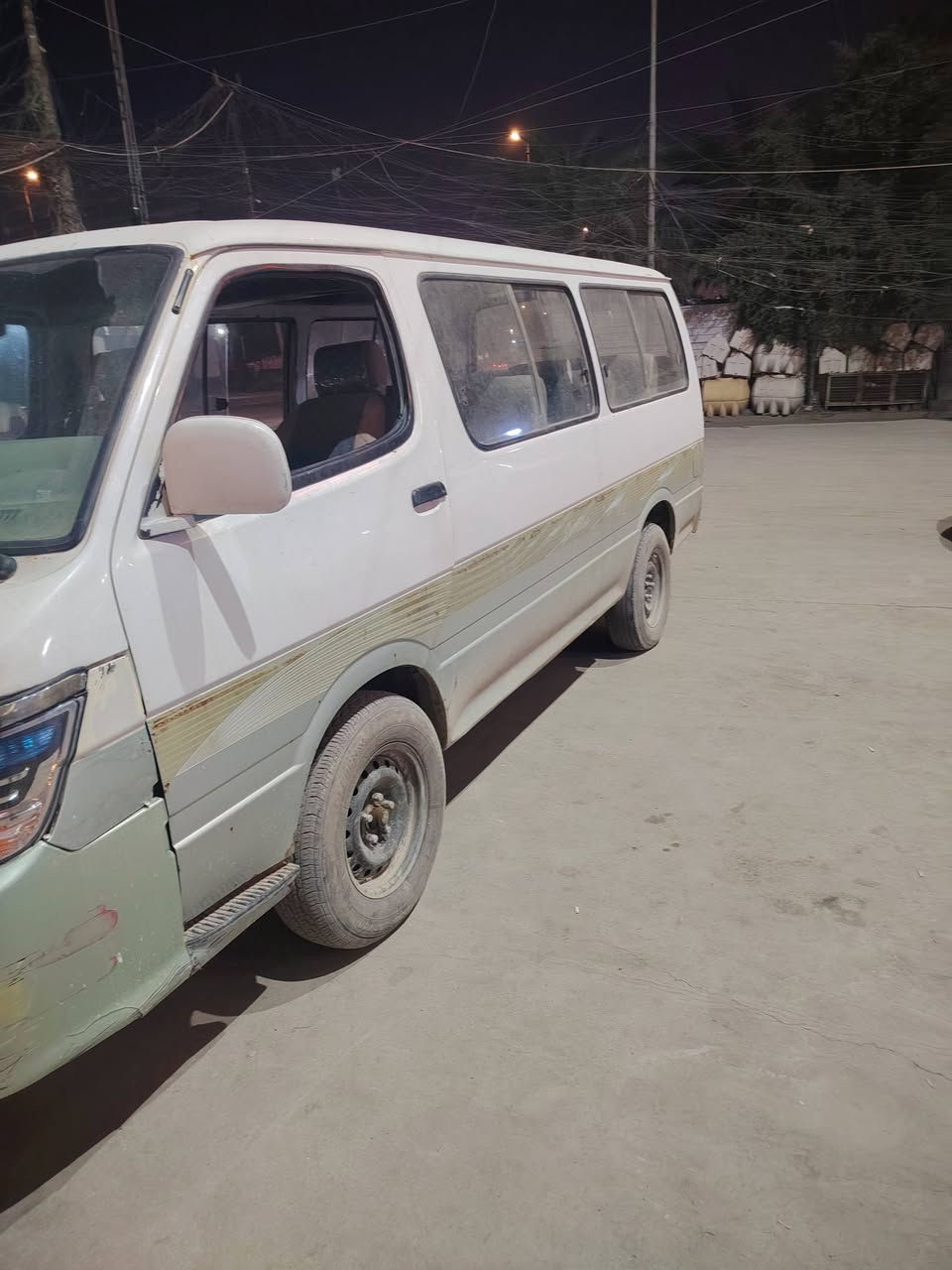 سلام عليكم جنبي 12مسجله  معلايه 15راعيها موجود مصفره ضريبه وغرامات يسوي وكاله مكينه وكير وكسن وتخم تاير جداد سياره مابيها قطره صبغ بلاديه سعر 36بيها مجال مكان بغداد بلديات ***********
