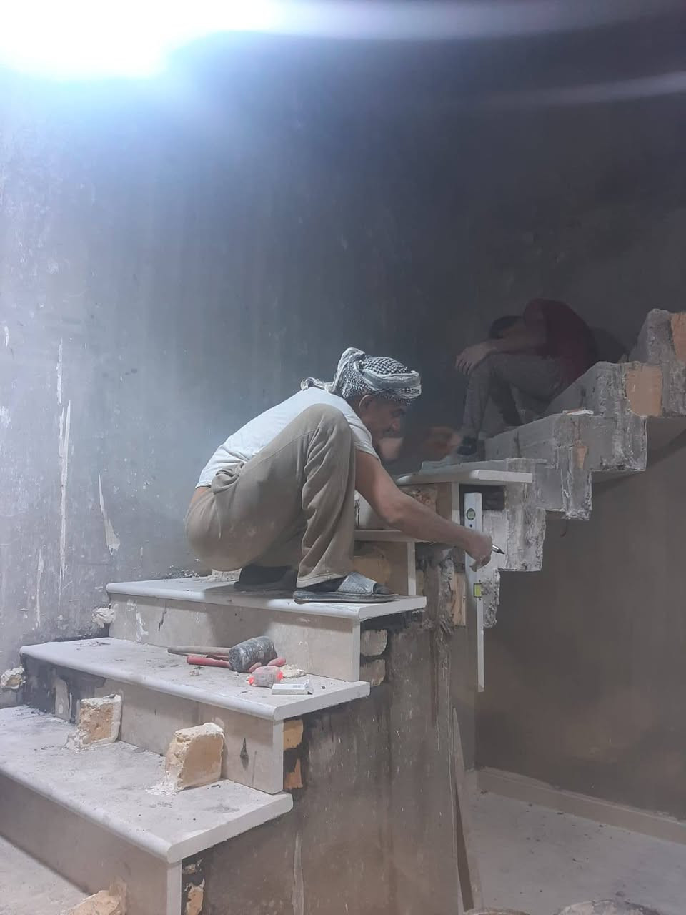 السلام عليكم خلفه سيراميك بورسلان مرمر متفرغ حالياً شغل درجه اولى ستلام مهندس عملي بصره فقط رقم الهاتف ***********
