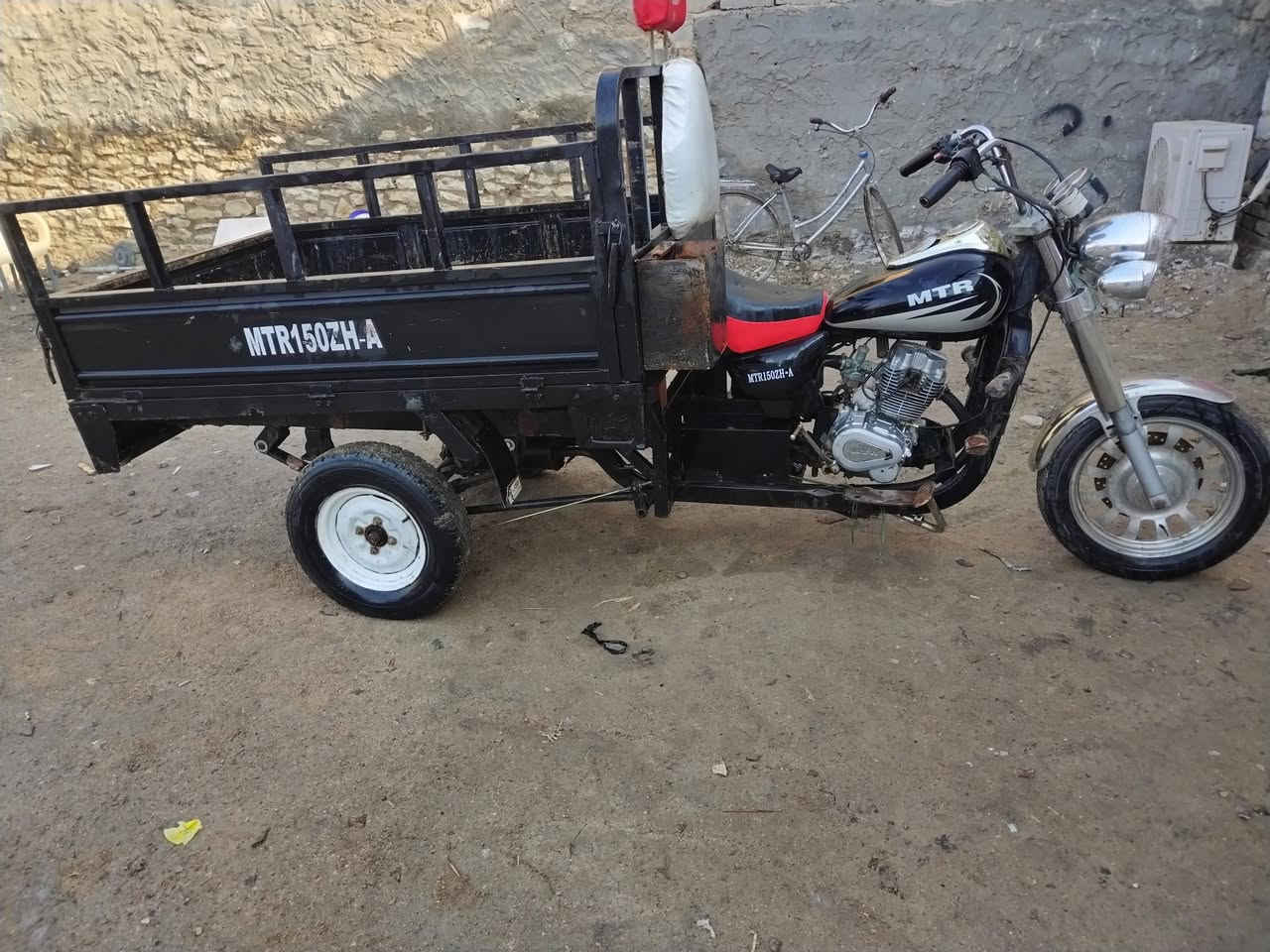 ستوته للبيع توه معمره ستوته نضيفه مكينه 23 
السعر 875 الشراي يتصل 
***********
