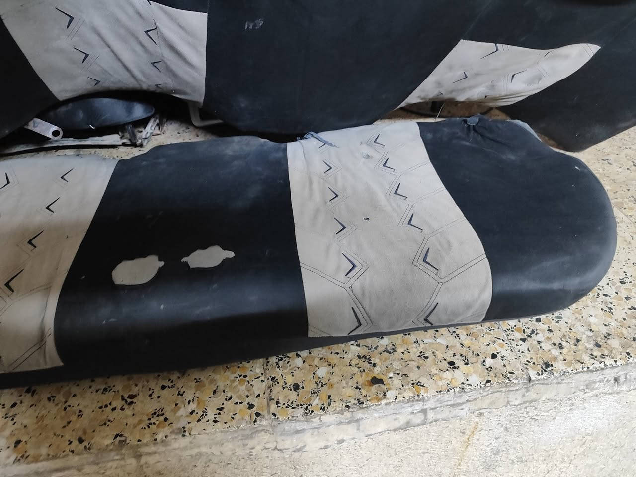 للبيع كشنات 700 
بطاين ابواب 700 
السعر 150 كله
استفسار خاص ورقم هاتف واتساب 
***********
