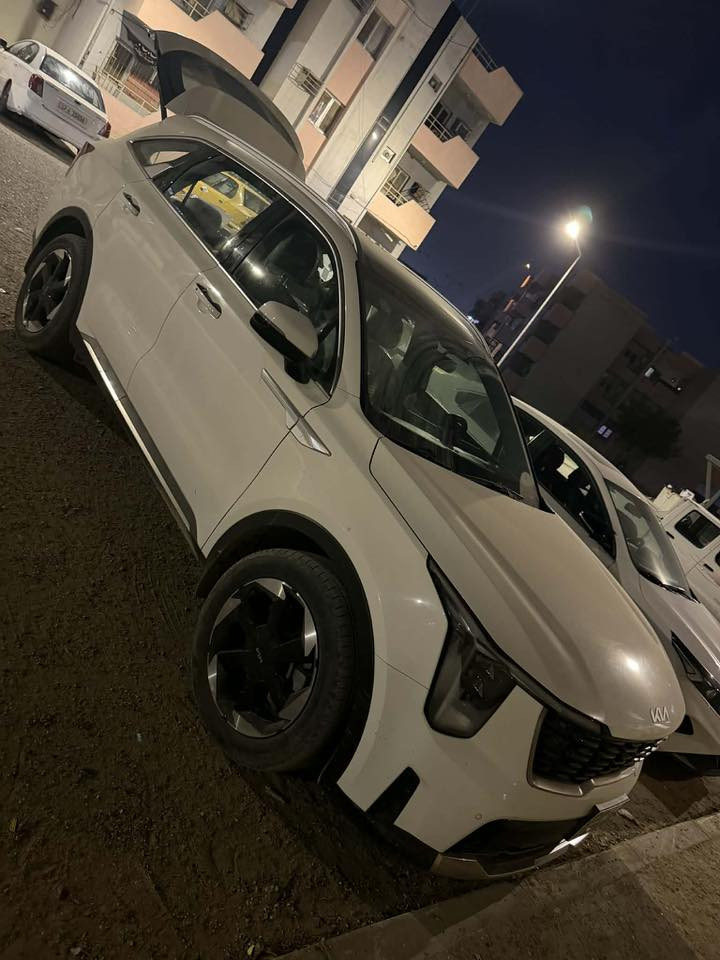 سورنتو للبيع ماشيه بحدود ٢٢ الف مكفوله كفاله عامه ٦ سلندر فول مواصفات عدا الداتا شو السعر ٣١٢ المكان الاعظميه ***********
