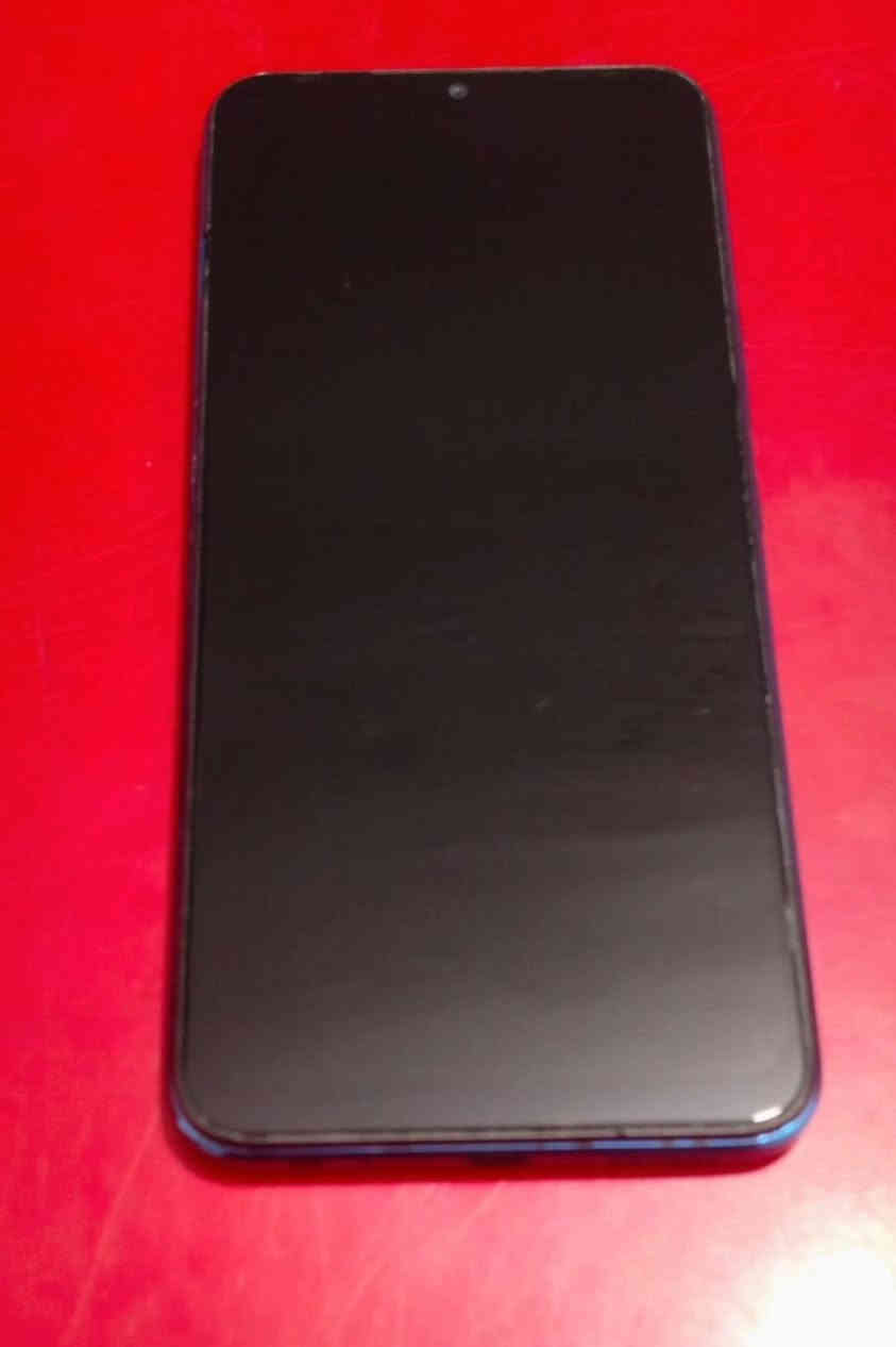 انفكنس سمارت 6 بلاس
الذاكرة 64 گيگابايت 
نظافته 90%
بطاريه 5000
السعر 90 الف
مكاني بغداد سبع البور
رقمي ***********
