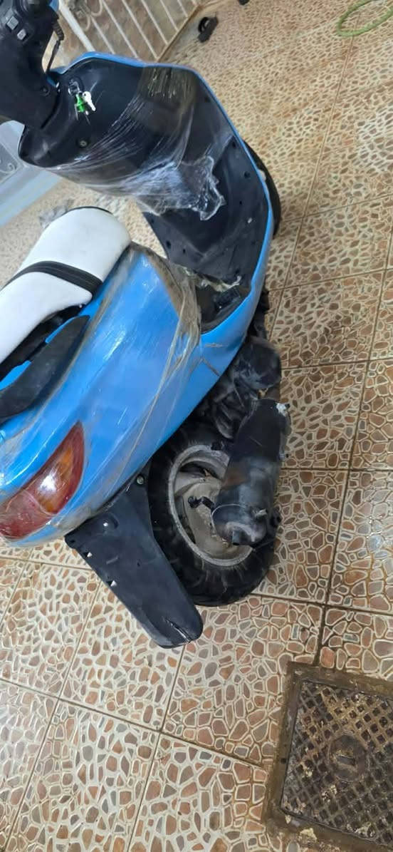 فورتي للبيع نضافة شوفت عينك 👀💙
دراجة نضافة فول الله شاهد مغلفة نايلون كاملة حتى لا تنجرح
لون سمائي مميز - كوشة بيضة جديدة 
كهربائيات كلها شغالة 100% 
ماكينة ناعمة وصوتها يخبل
دراجة مال بيت ومتعوب عليها

السعر 450 وبيها مجال للشراي الصدك
المكان : ديالى
للاستفسار : ***********

الشراي يتصل ويدلل

#فورتي #دراجات_ديالى #دراجة_للبيع
