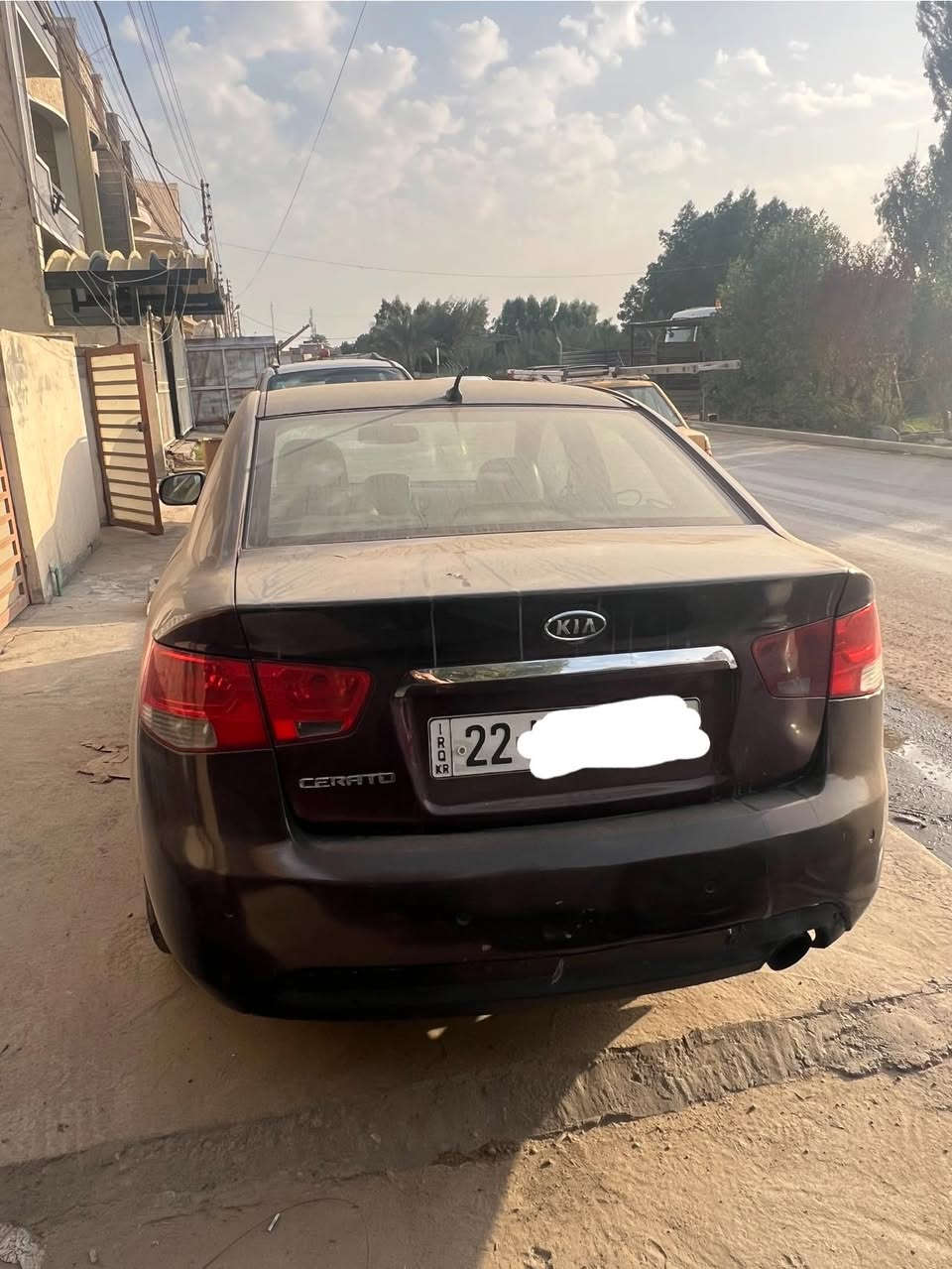 السلام عليكم سيراتو 2010 مصبوغة حزام ابيع عام محركها زين كيرها زين صدرها تعبان مشط ستيرن زين سنويتها تسقط بال 5  رقم اربيل السيار بيها تصليح بالشاصي من جوة بالصفحتين مكانها بغداد الغزالية ما متواجد عل نت صاحبها يحول ويطلب عليها ورقتين الباب الي خلف السايق عاطل الكيلون مالتة ما ينفتح ما متواجد عل نت *********** واتساب موجود السعر 70 ورقتين حك جيتك ورقتين صاحبها يطلب عليها تبقى 66  واعذروني عل اطالة
