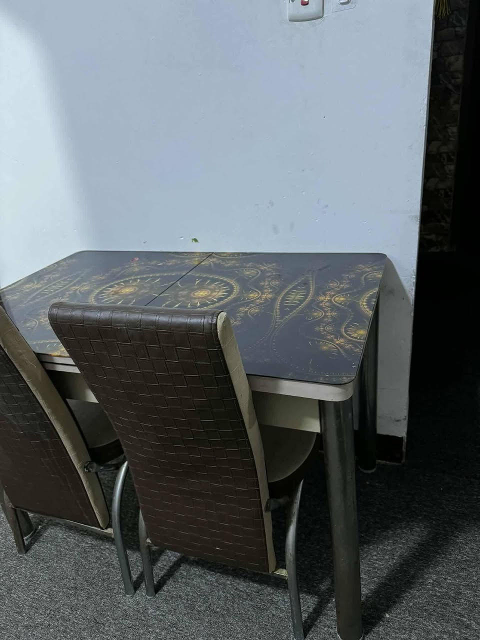 ميز طعام مع ٤ كراسي كلش نظيف للبيع ب ١٠٠ الف سعر نهائي


**إذا كنت صاحب هذا الإعلان وتريد حذفه لأي سبب، رجاءا أرسل رسالة إلى الدعم الفني**